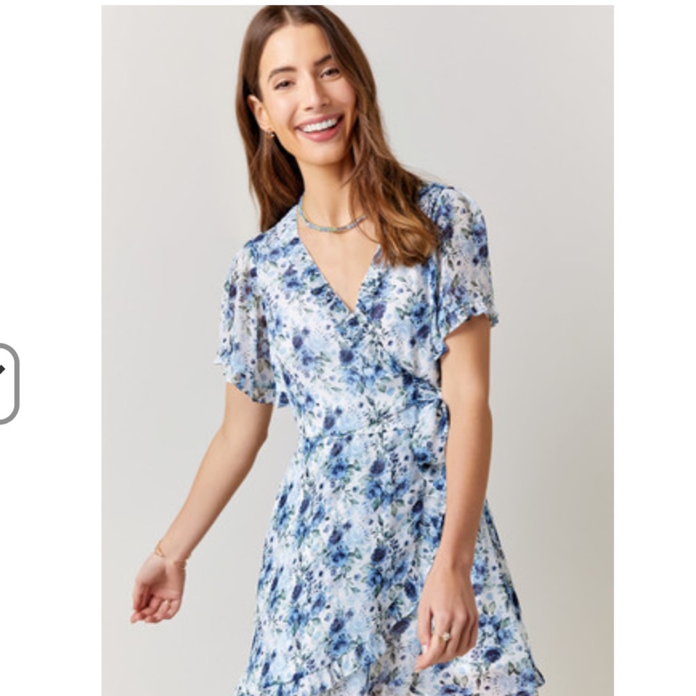 Francesca’s women’s large blue wrapped dress
